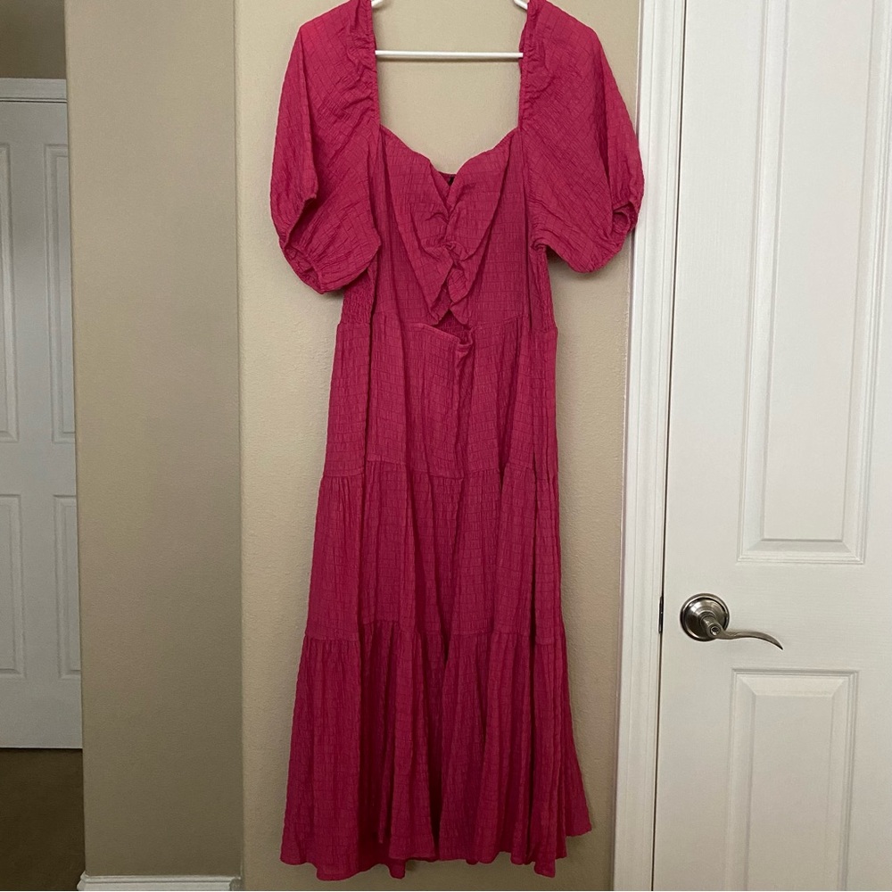 🪩 SHEIN Fuchsia Pink Shirred Puff Sleeve Tiered Cut-Out Midi Dress